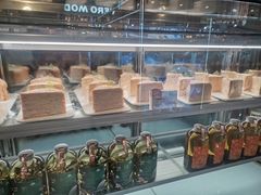 面包甜点陈列柜-奈雪的茶(石厦时代广场店)