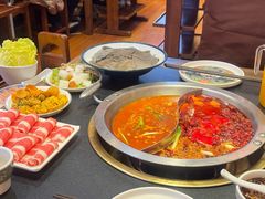 -沸炉重庆老火锅(军事博物馆店)