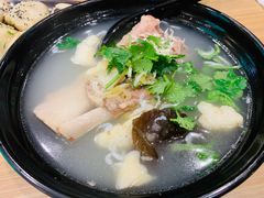 大骨头粉丝汤-小杨生煎(周浦万达店)