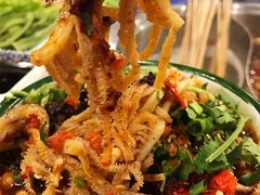 冒菜-马路边边串串香形象店(磐石路店)
