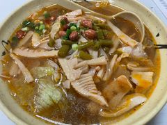 酸辣笋尖米粉-龙香记桂林米粉(东扬威街11号楼店)