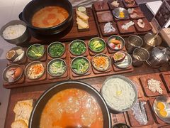 -银米·云南传统过桥米线(双廊黑金冠店)