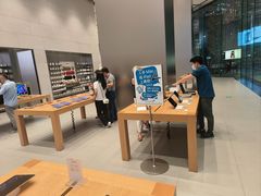 -Apple零售店(华贸购物中心店)
