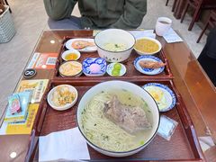 -百年老字号·观振兴蟹黄面·三虾面·苏式面(观前街富仁坊巷店)