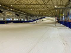 -乔波室内滑雪场