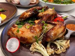 蜜汁香草烤嫩春鸡（2人食）-théATRE茶聚场·餐厅(环球金融中心店)