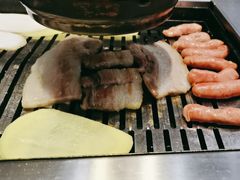 -臻牛烤肉