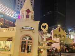 -中航城君尚购物中心