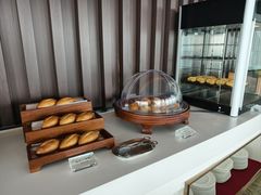 -亚洲国际大酒店·云顶阁旋转自助餐厅