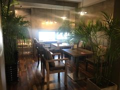 -HIGH FIVE哈福手工汉堡(桂林路店)