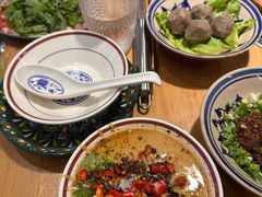 -洱火云南酸菜牛肉火锅(石景山当代商城店)