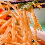他们家独创白汤羊蝎子太绝了吧！敲好吃😋