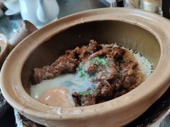 窝蛋牛肉饭-红星光发煲仔饭(文海店)