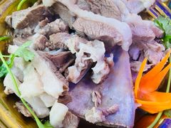 草原手把肉-德乐海蒙餐