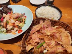 -老滇山寨•云南特色菜•地方菜•民族风情歌舞表演(金碧店)