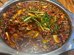 -乡土特色.冷锅鱼.牦牛肉汤锅