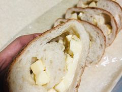 芝士粒粒法包-PAPER STONE BAKERY(天环店)