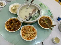 -天乐农家鱼头王(天目湖店)