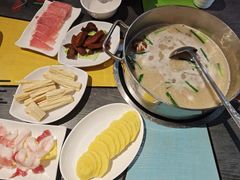 -四季喧黔味豆米火锅(万达广场店)