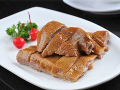 秘制卤鹅-果城龙凤瓦罐煨汤馆(新豪天地店)