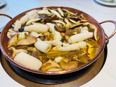 -七采菌园·野生菌石锅鱼(环城北路店)