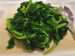 清炒豆苗-梅龙镇酒家(南京西路总店)
