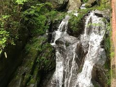 -藏龙百瀑风景区