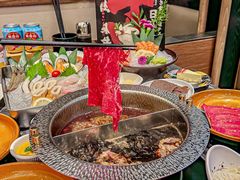 -牛YO寿喜烧·铁板烧和牛火锅自助(市府恒隆店)