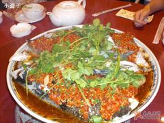 剁椒鱼头-旭龙鱼头王(航华店)