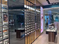 -LensCrafters亮视点(东方新天地店)