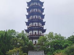 -绳金塔