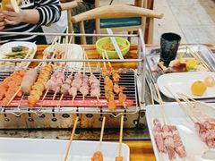 -哈尔滨小酒馆·鲜肉现穿自助烧烤(康新花园店)