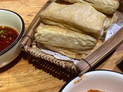 石屏烧豆腐-老滇山寨•云南特色菜•地方菜•民族风情歌舞表演(金碧店)