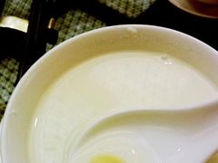 莲子蛋白杏仁茶-北京四季酒店·采逸轩