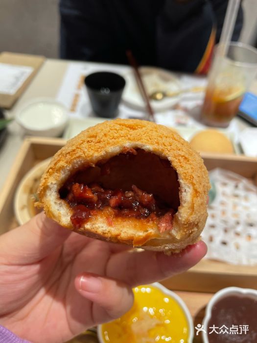 蔡澜点心(三里屯T+MALL店)酥皮山楂叉烧包图片