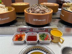 -龍歌自助小火锅(市南金茂湾店)