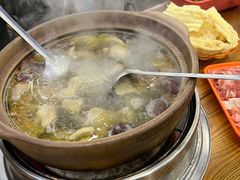 -广味炭炉鸡煲(宝业路分店)