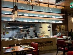 -恰餐厅及酒吧 CHAR Bar & Grill (北京丽都皇冠假日店)