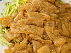 -一口猪海鲜浑锅·东北家常菜