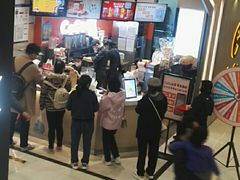 等位区-CoCo都可(新太阳宫店)