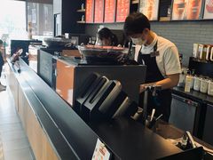 -星巴克臻选(莘庄仲盛店)