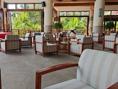 -亚龙湾喜来登·美景台大堂吧