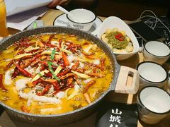 -山城外·非遗酸菜鱼(蜀都万达店)