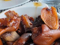 -亚洲国际大酒店·云顶阁旋转自助餐厅