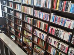 -钟书阁(松江泰晤士小镇店)