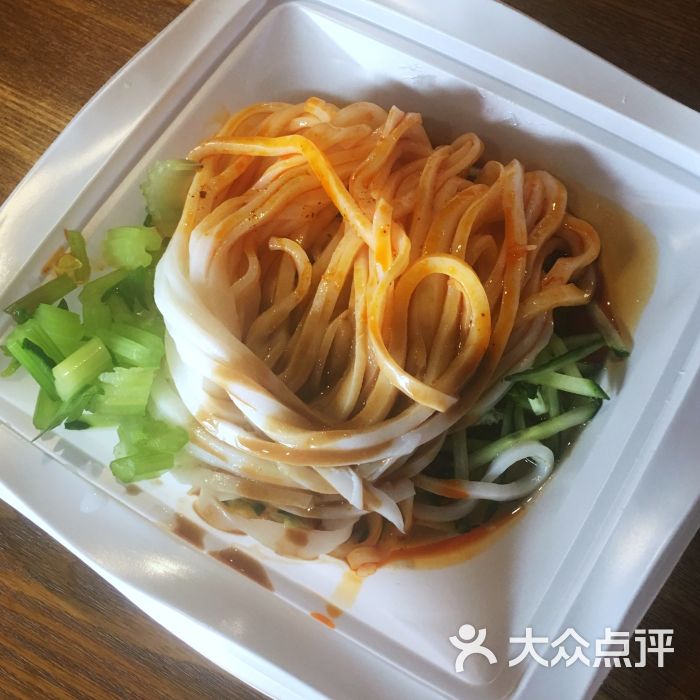 喜唐大米面皮秘制米皮图片 - 第1张