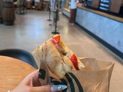 -星巴克臻选(杭州嘉里中心1F店)