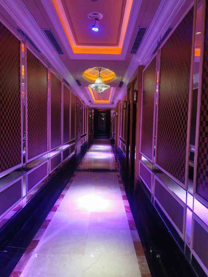 纯k(民主广场店)-"过生日去的,人好多,环境还好,服务超热情.