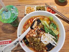 -湘人龙记老长沙米粉(鸟巢店)