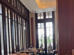 -亚龙湾希尔顿自助餐厅·海鲜·烧烤·沙滩BBQ·现场乐队